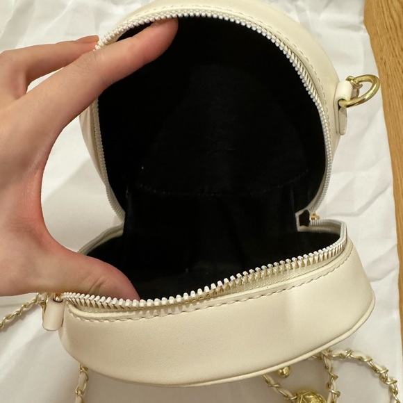 Quilted round bag - Picture 2 of 3